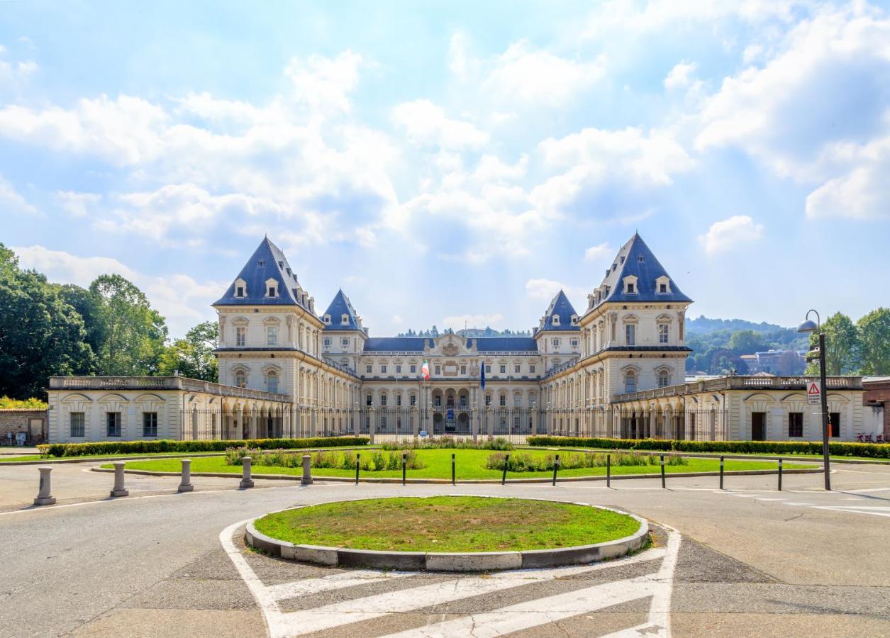Ampia Mansarda E Terrazzo 10 Minuti Dal Centro Apartamento Turim Exterior foto
