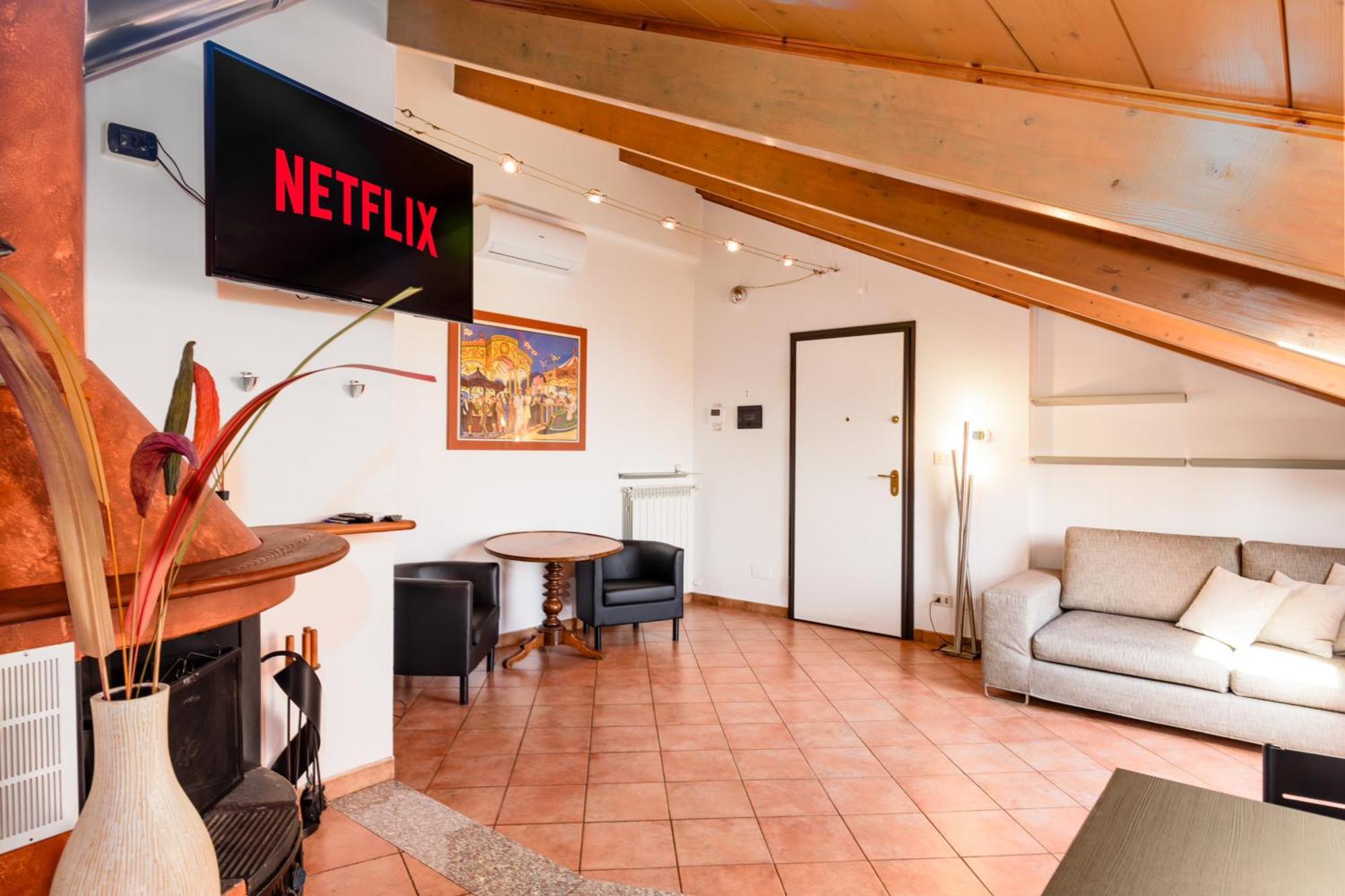 Ampia Mansarda E Terrazzo 10 Minuti Dal Centro Apartamento Turim Exterior foto