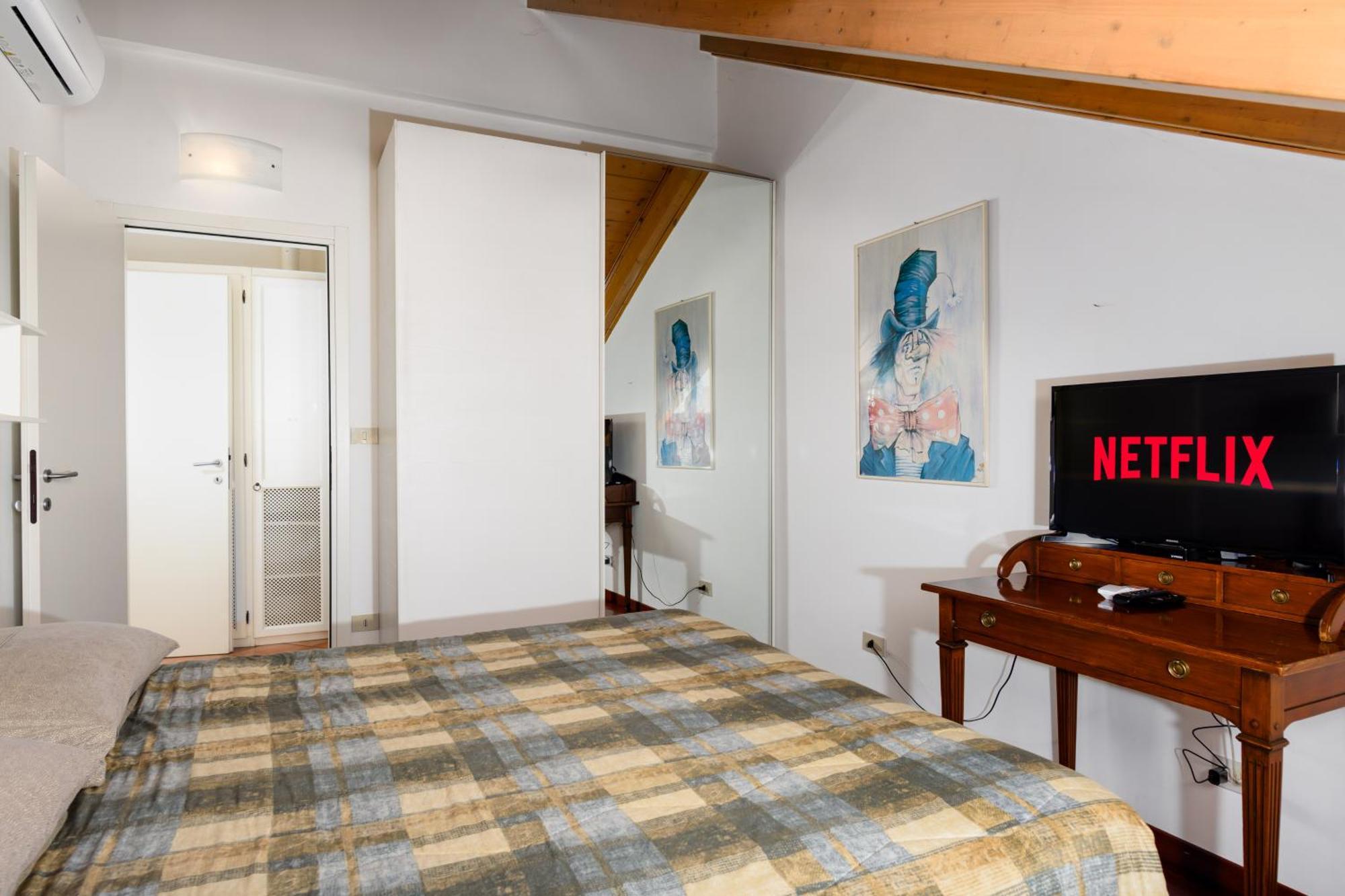 Ampia Mansarda E Terrazzo 10 Minuti Dal Centro Apartamento Turim Exterior foto